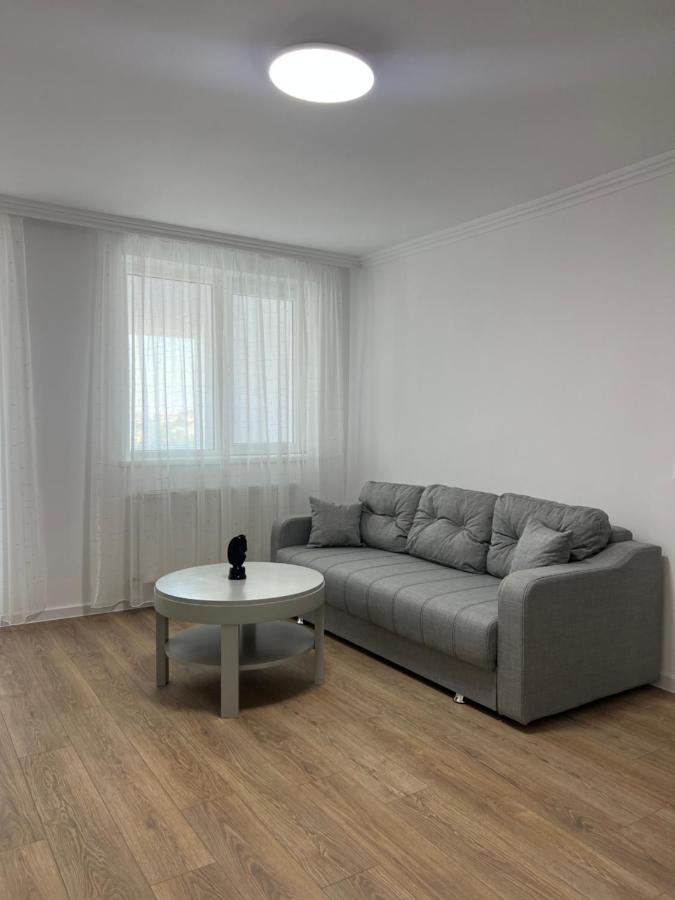 Sunny Apartment Center Suceava Exteriör bild