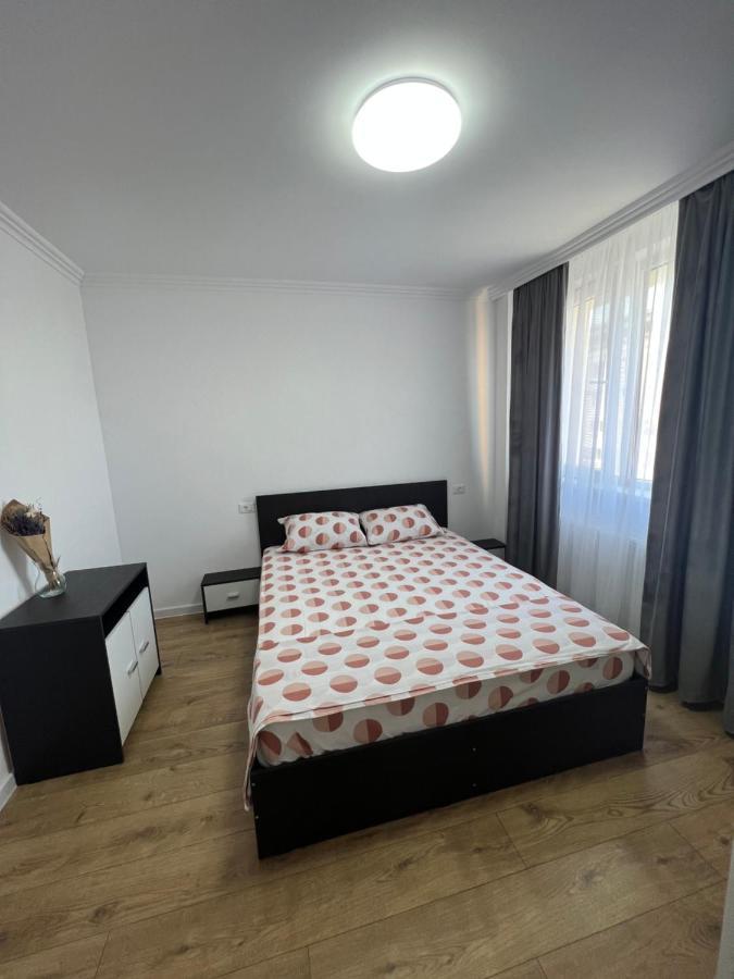 Sunny Apartment Center Suceava Exteriör bild